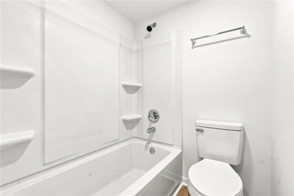 5095 Roswell Road, Unit 209 Sandy Springs, GA 30342 - Photo 24 of 25 Gallery Image 24
