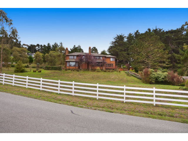 1151 Sunshine Valley Road Montara, CA 94037 - Photo 3 of 23 a view of a terrace