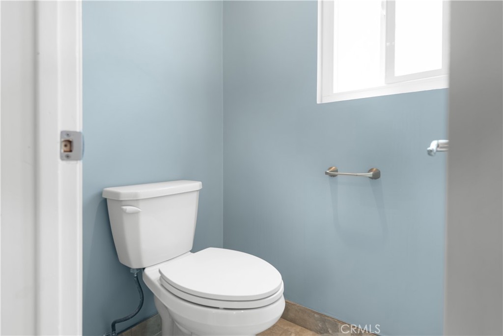 9046 Culpepper Street Rancho Cucamonga, CA 91730 - Photo 34 of 66 Privacy Toilet