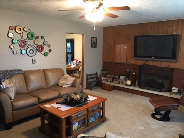 540-542 Penrose Road Dixon, IL 61021 - Photo 2 of 20