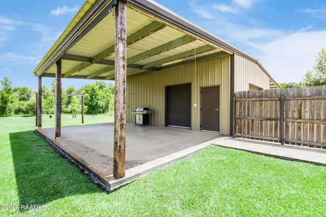 $450,000 | 9475 Grand Prairie Highway, Church Point, LA 70525