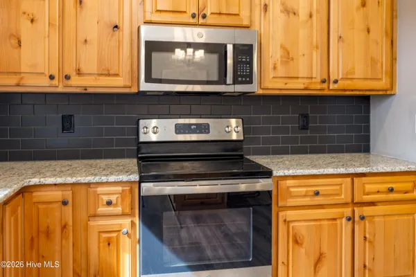 $399,000 | 129 Cedar Lake Lane, Clinton, NC 28328