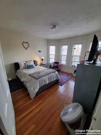 $4,300 | 40 Forest Street, Unit 2, Boston, MA 02119