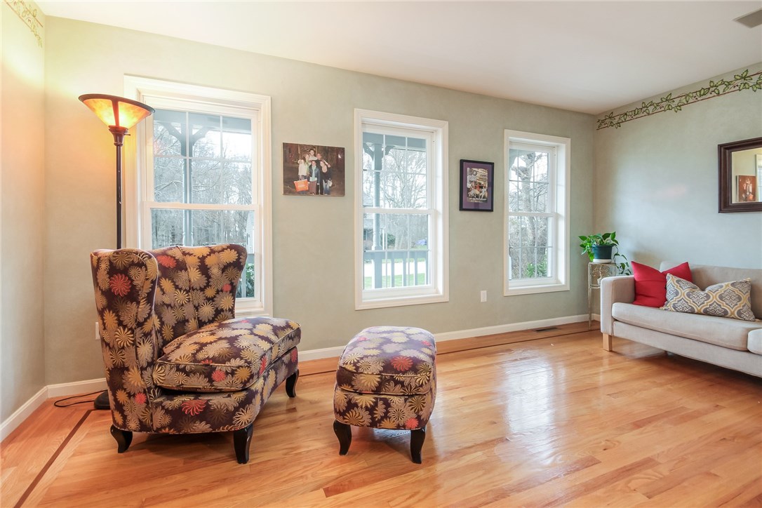 10 Ridge Drive Narragansett, RI 02882 - Photo 18 of 34 Gallery Image 18