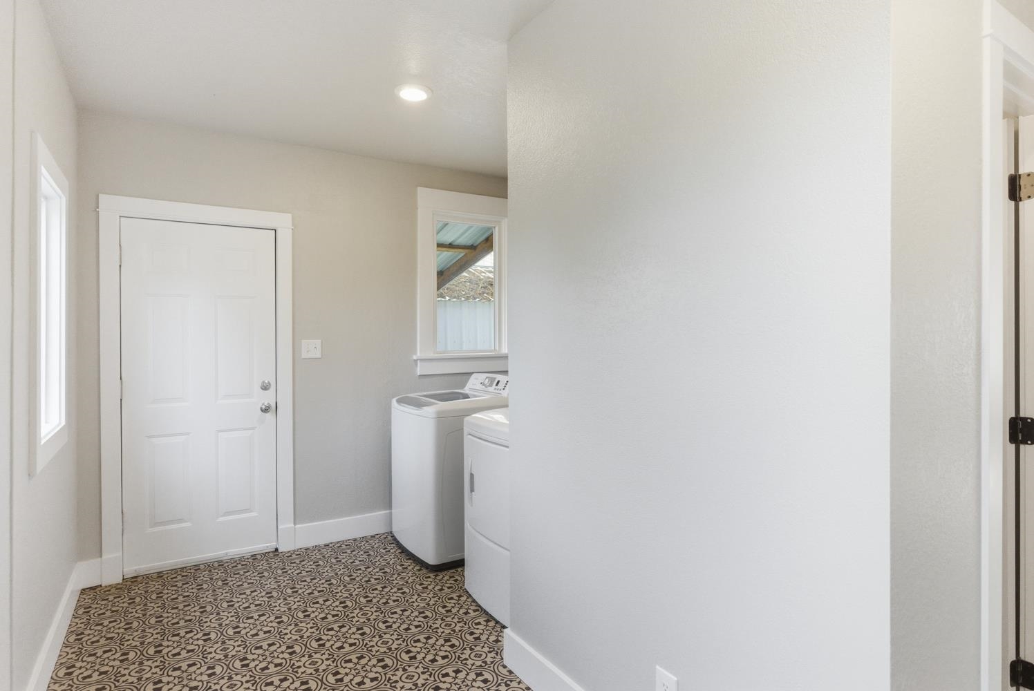 613 East 9th Avenue Spokane, WA 99202 - Photo 28 of 42