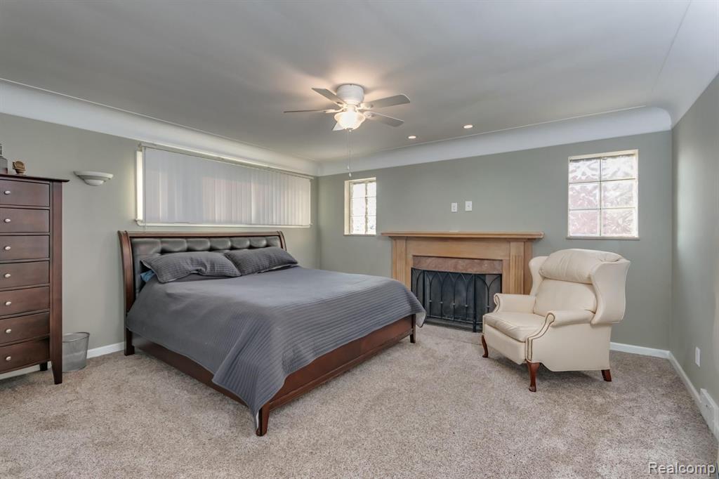 35905 Kelly Road Clinton Township, MI 48035 - Photo 11 of 28