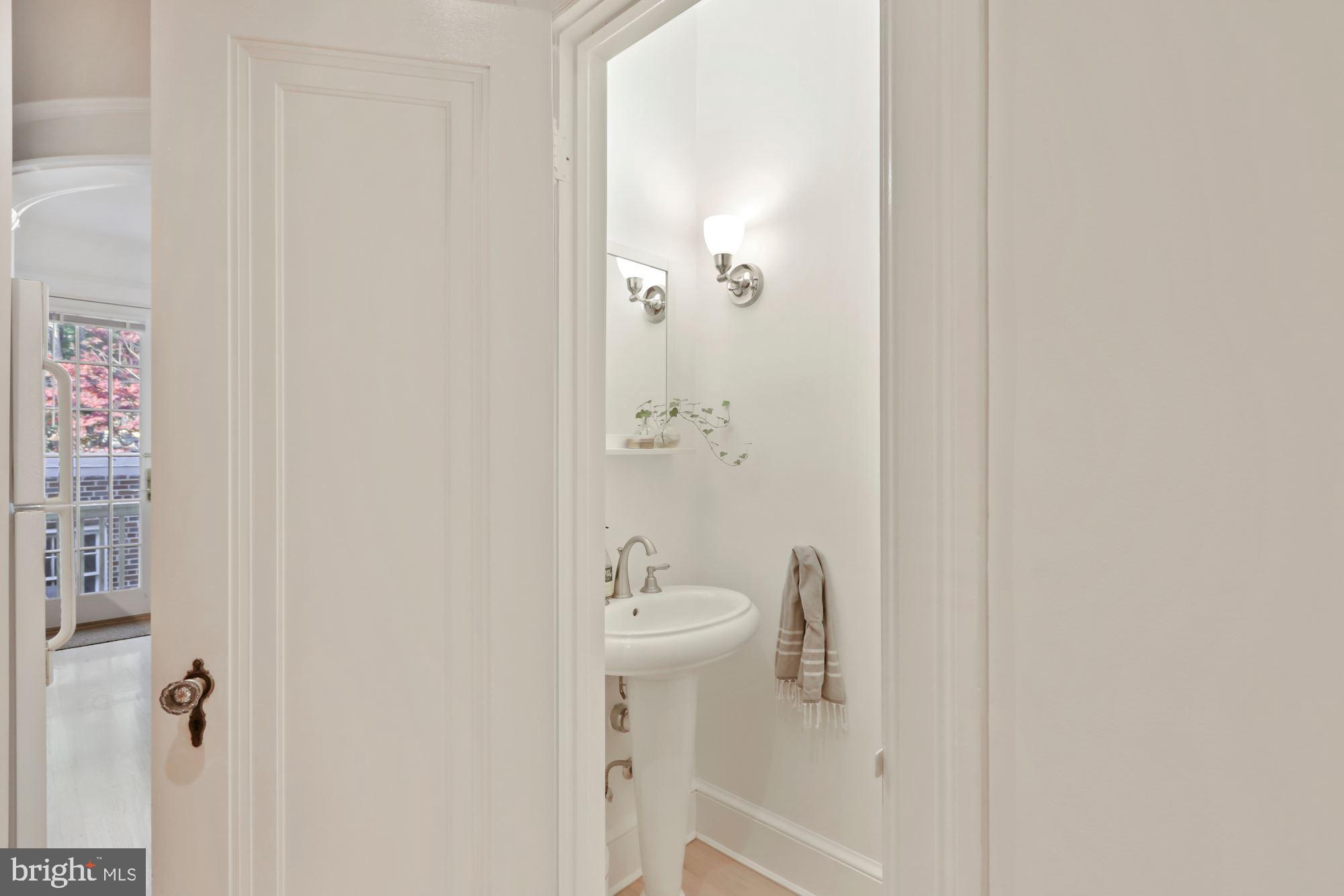 4222 37th Street Northwest Washington, DC 20008 - Photo 18 of 45