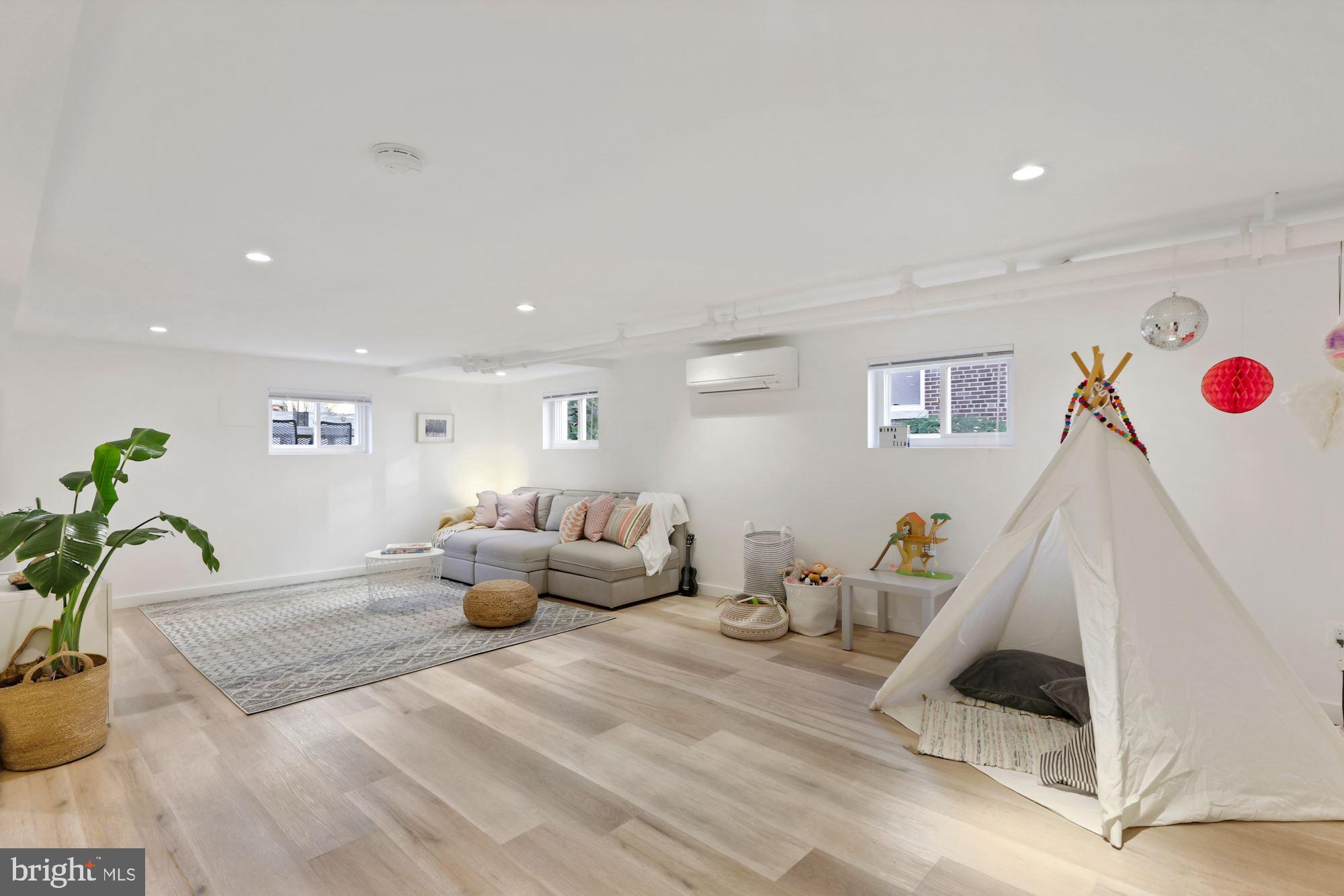 4222 37th Street Northwest Washington, DC 20008 - Photo 33 of 45