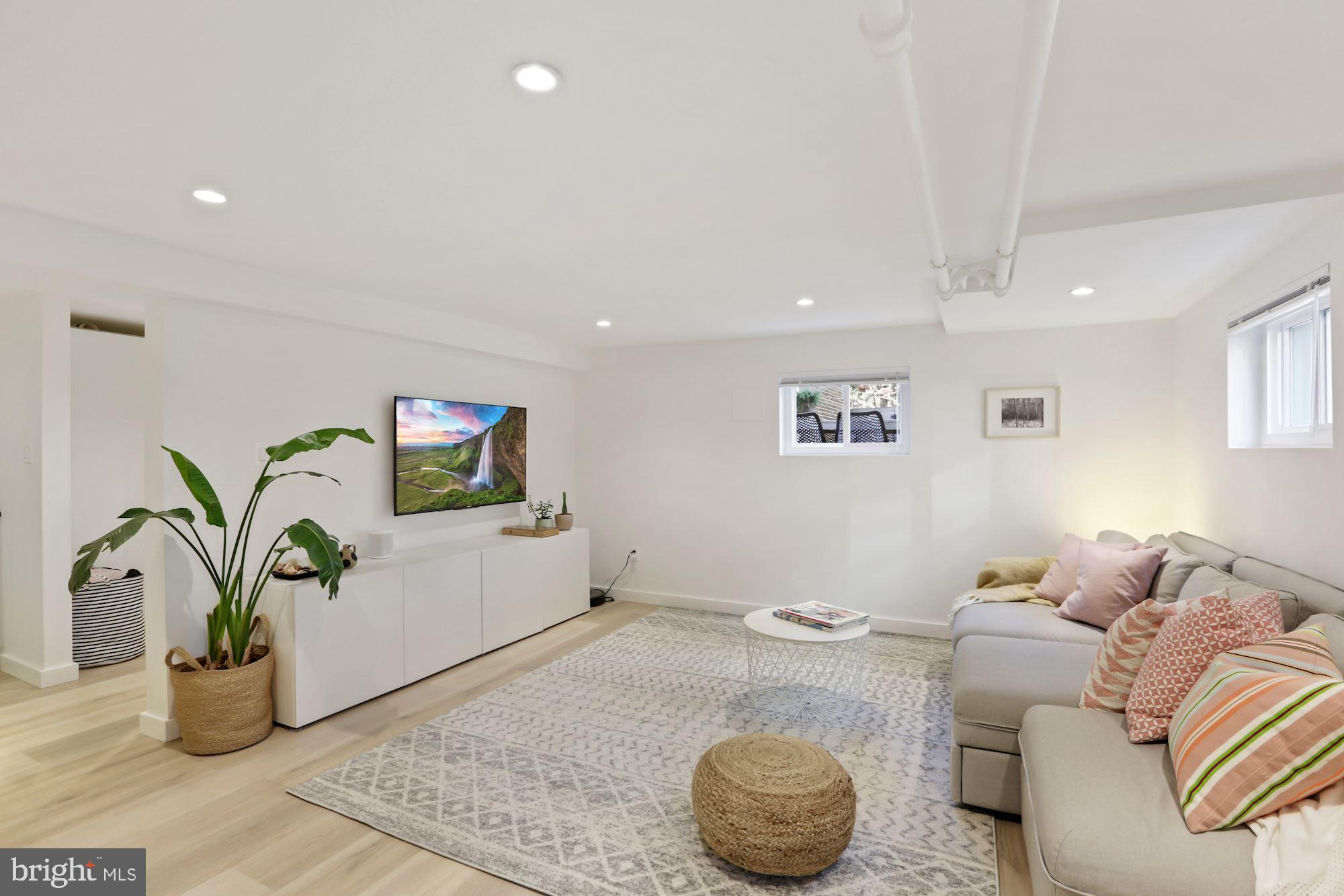 4222 37th Street Northwest Washington, DC 20008 - Photo 34 of 45