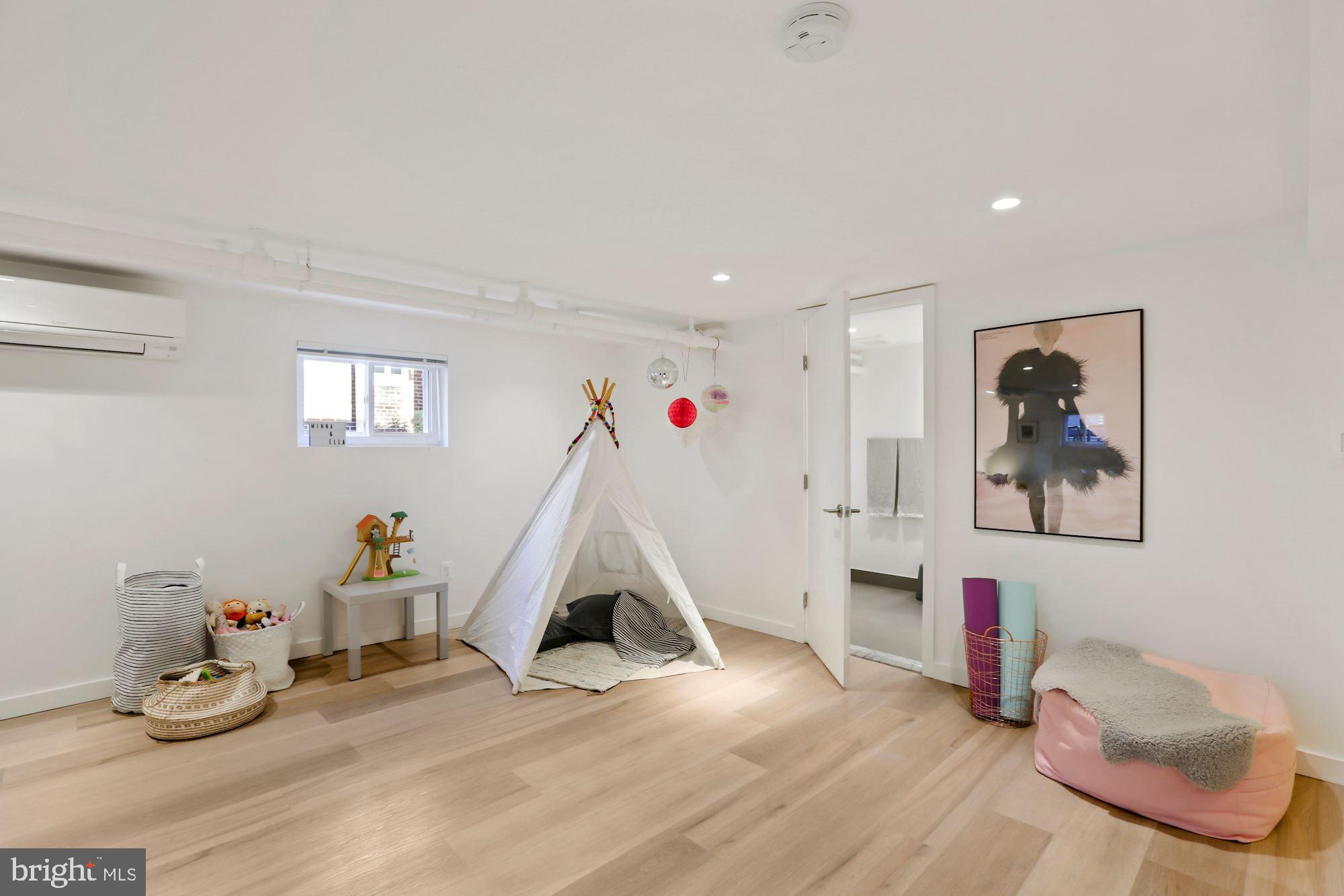 4222 37th Street Northwest Washington, DC 20008 - Photo 35 of 45