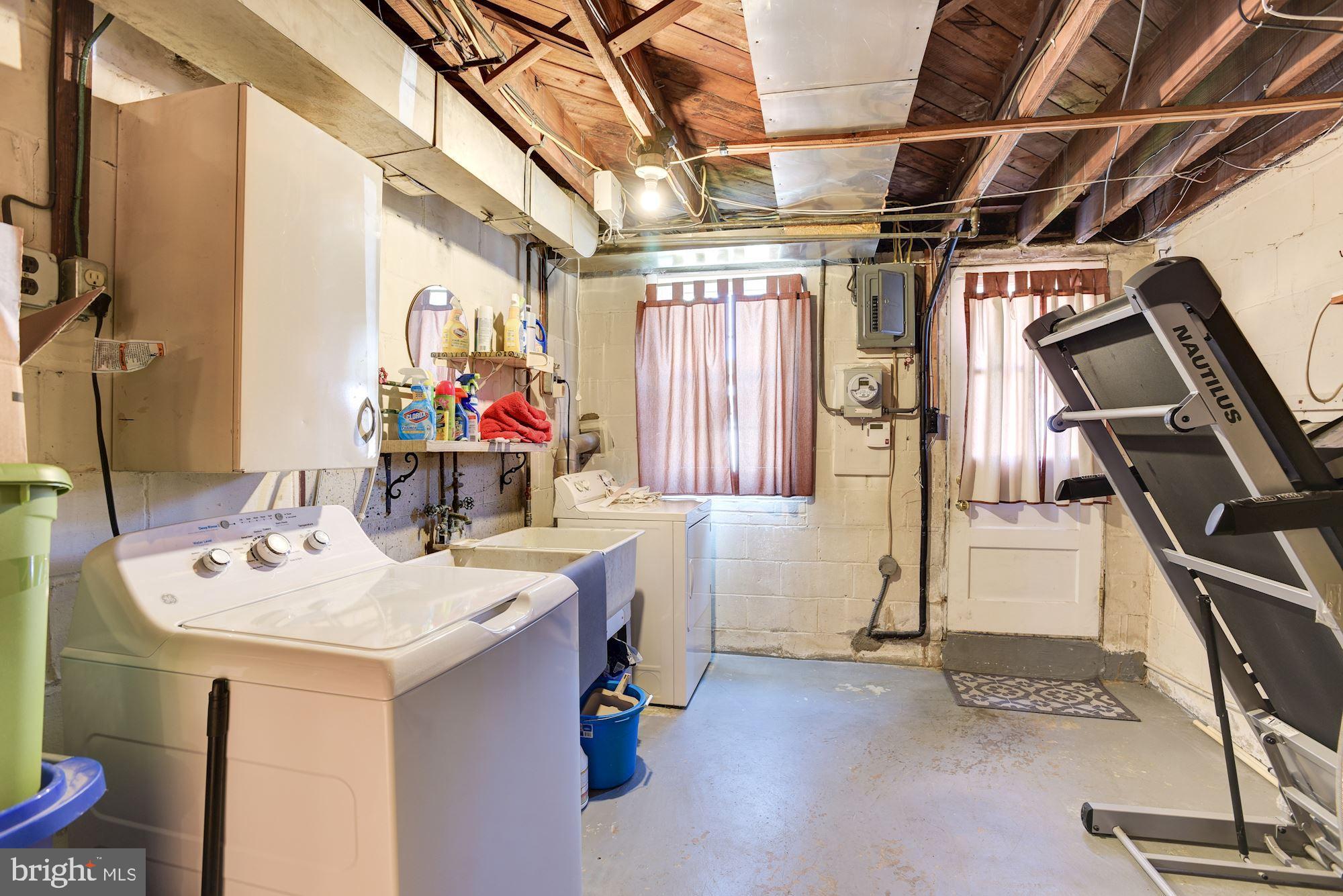 6338 Frederick Road Baltimore, MD 21228 - Photo 22 of 36 Laundry Room
