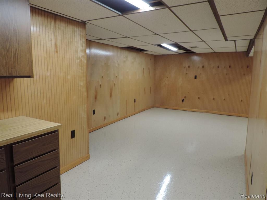 1422 Oakbrook Rochester Hills Rochester, MI 48307 - Photo 29 of 33