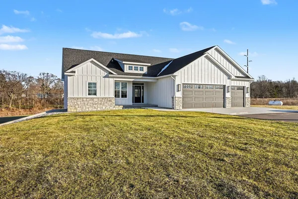 $715,000 | 7960 North Westnedge Avenue, Kalamazoo, MI 49009