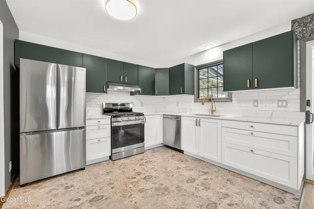 $374,900 | 167 Redmond Road, Moreau, NY 12831