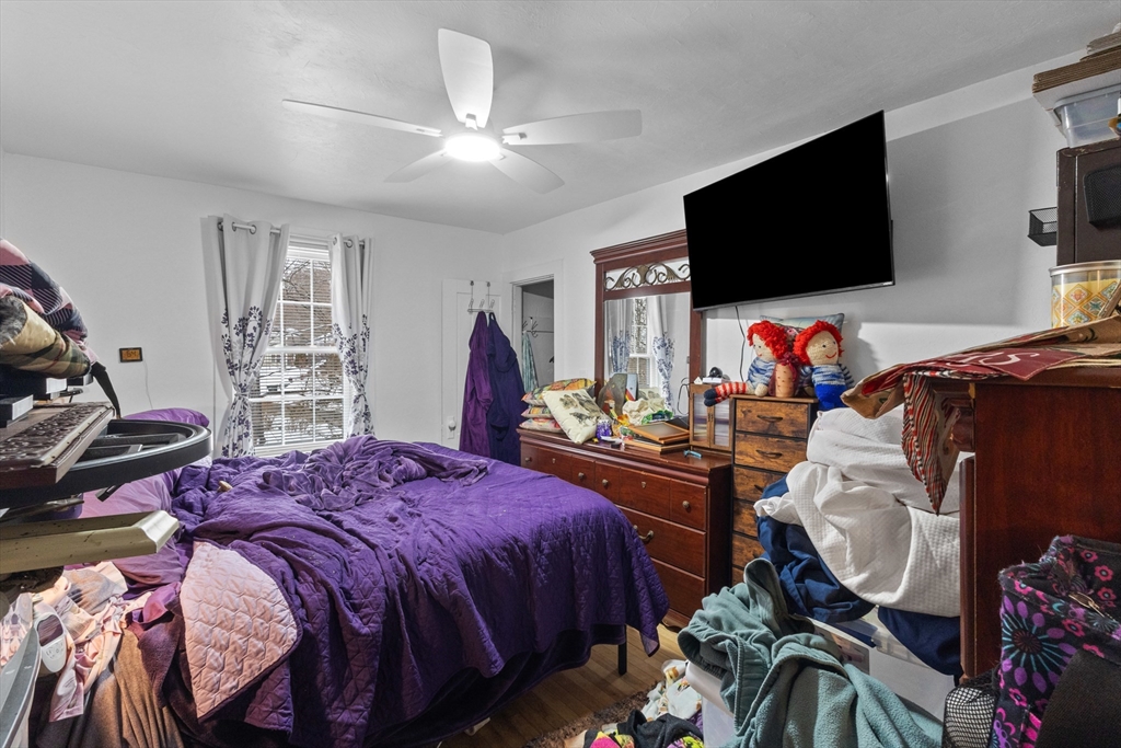 404 High Street Webster, MA 01570 - Photo 13 of 35