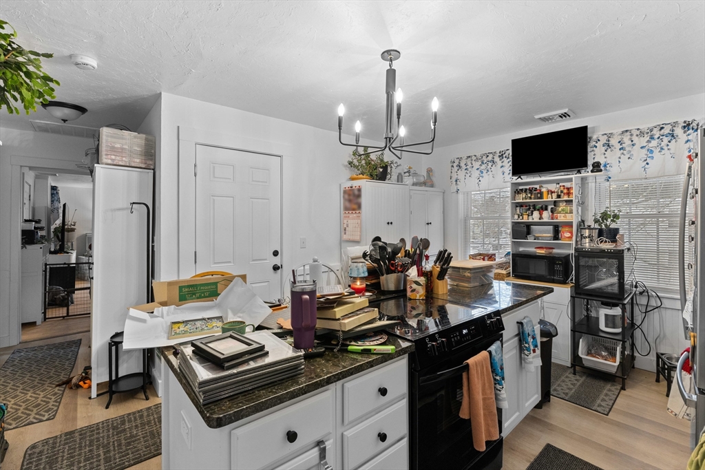 404 High Street Webster, MA 01570 - Photo 9 of 35
