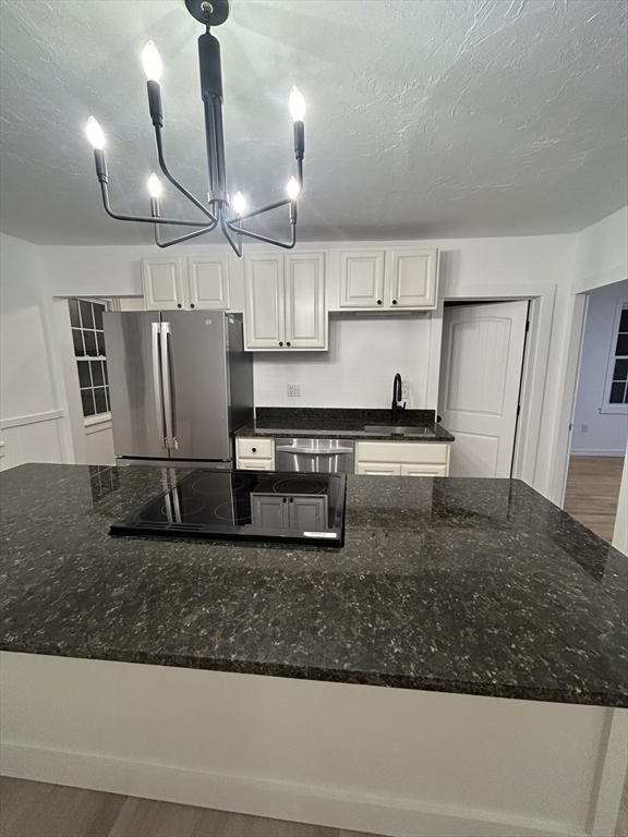 404 High Street Webster, MA 01570 - Photo 10 of 35