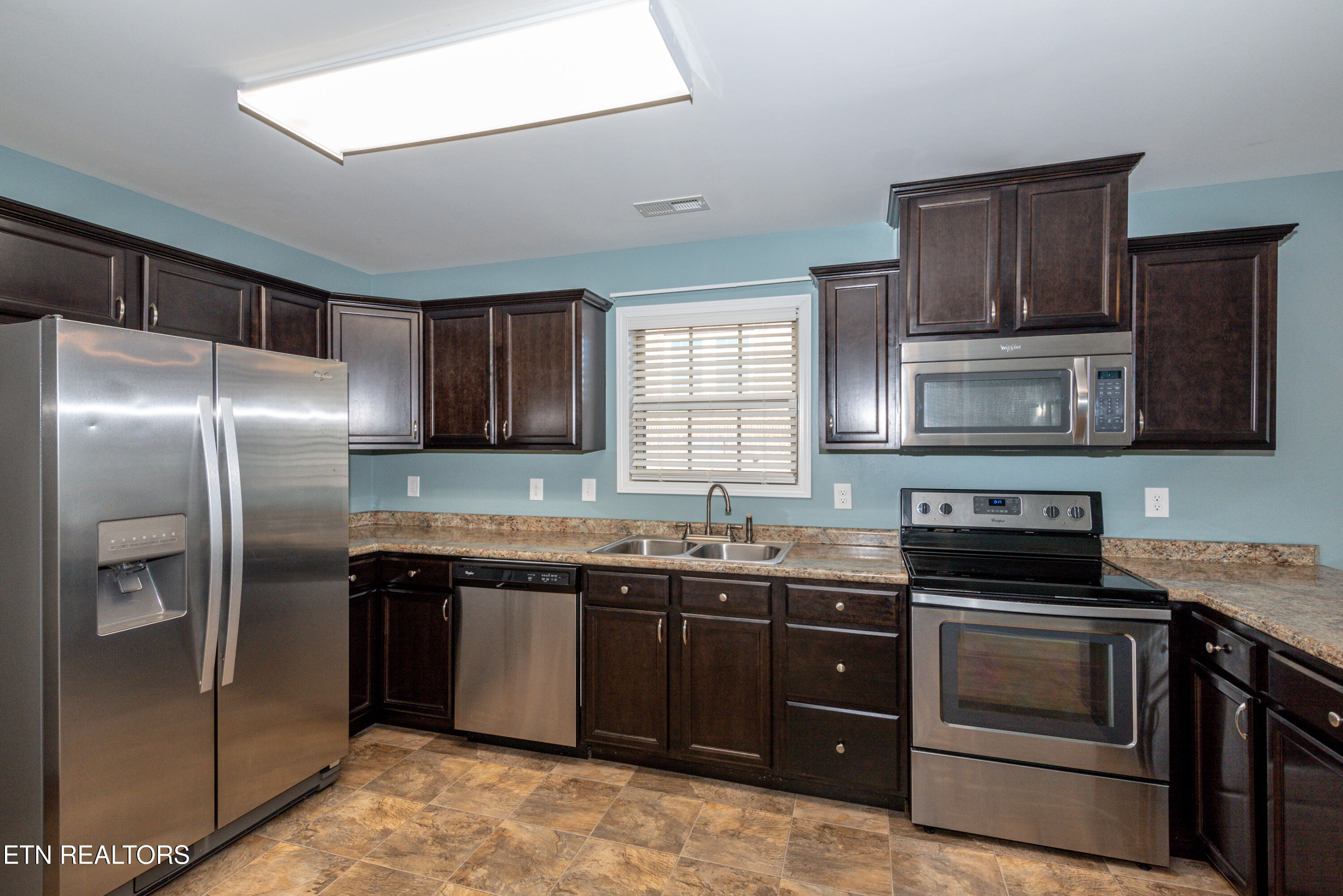 856 Gilbert Street Alcoa, TN 37701 - Photo 13 of 37 DSC_3089