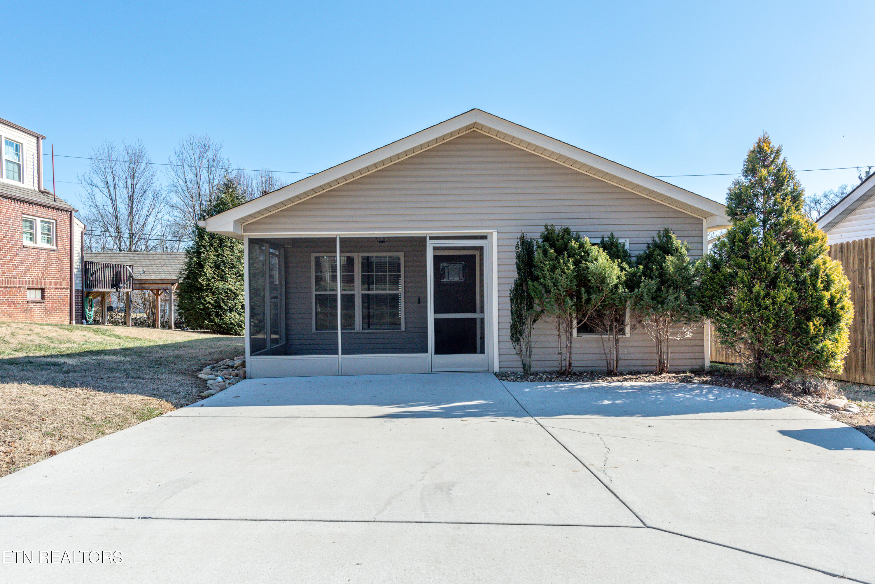 856 Gilbert Street Alcoa, TN 37701 - Photo 37 of 37 DSC_3072