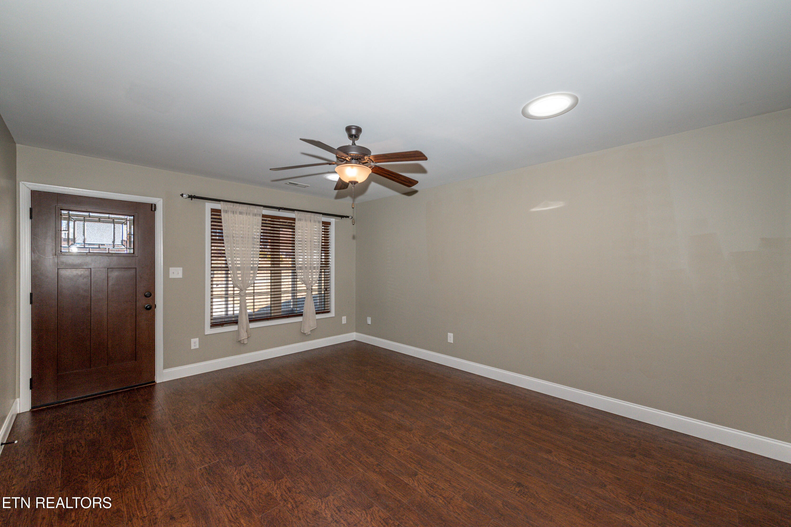 856 Gilbert Street Alcoa, TN 37701 - Photo 7 of 37 DSC_3082