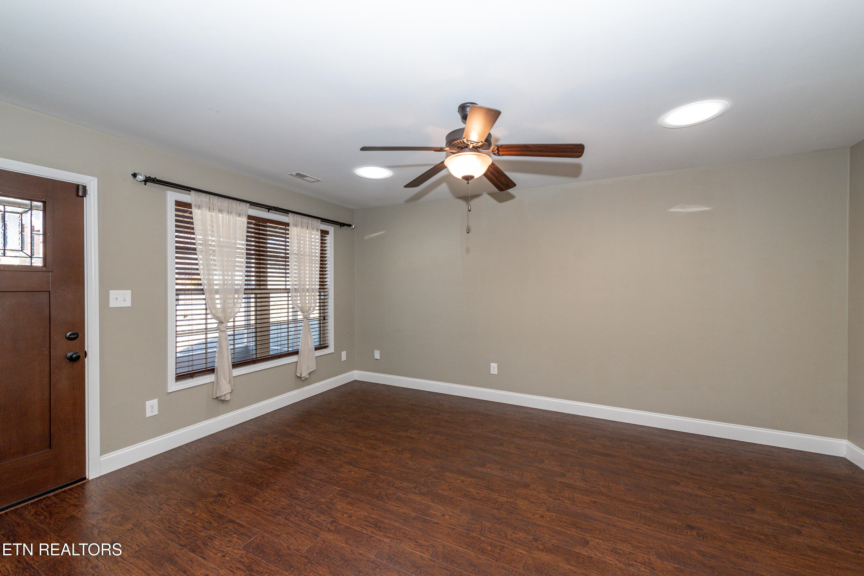 856 Gilbert Street Alcoa, TN 37701 - Photo 8 of 37 DSC_3114