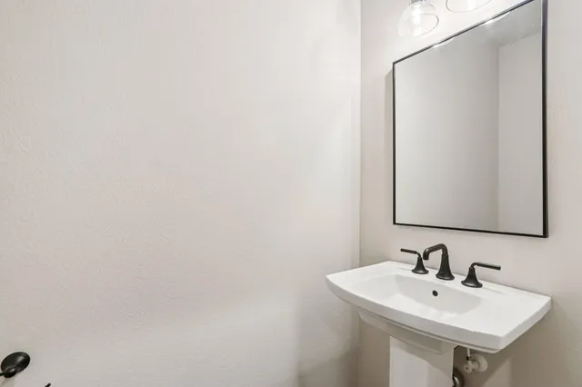 $898,900 | 2034 Highland Way, Yorkville, WI 53177