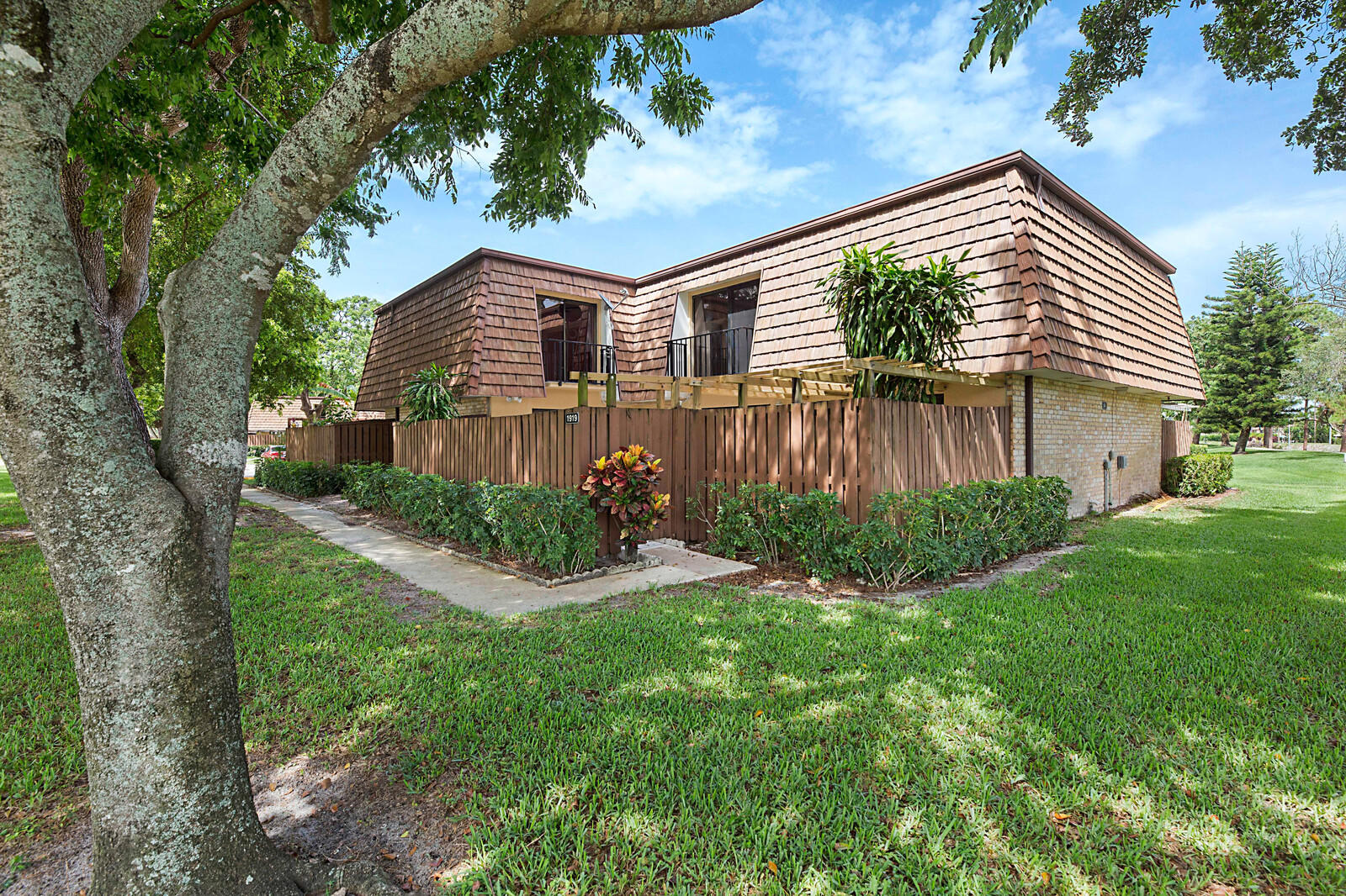1919 19th Lane Greenacres, FL 33463 - Photo 1 of 25 Exterior front