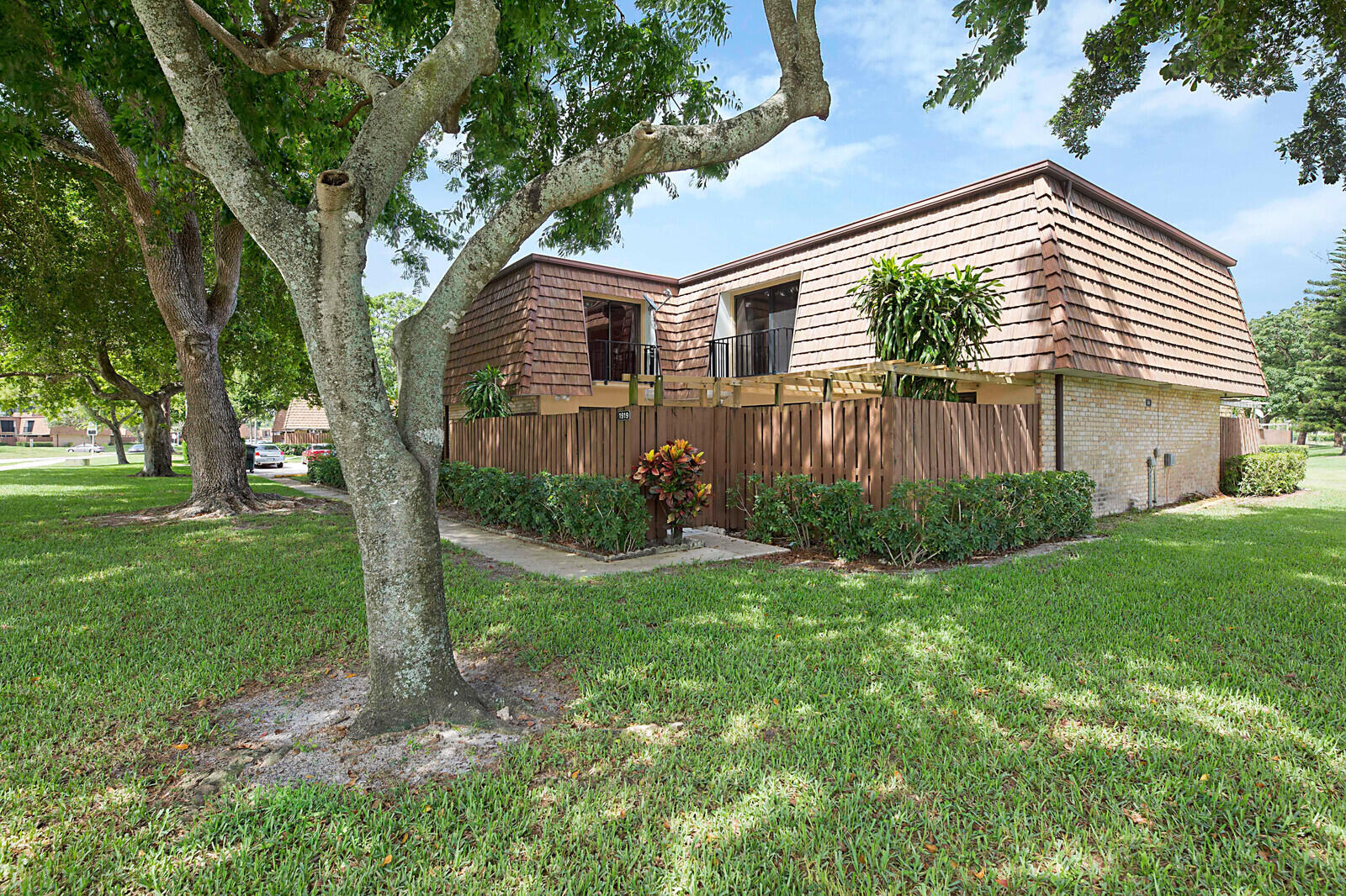 1919 19th Lane Greenacres, FL 33463 - Photo 2 of 25 Exterior front