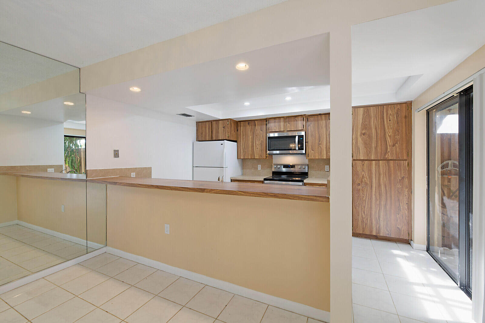 1919 19th Lane Greenacres, FL 33463 - Photo 6 of 25 Kitchen