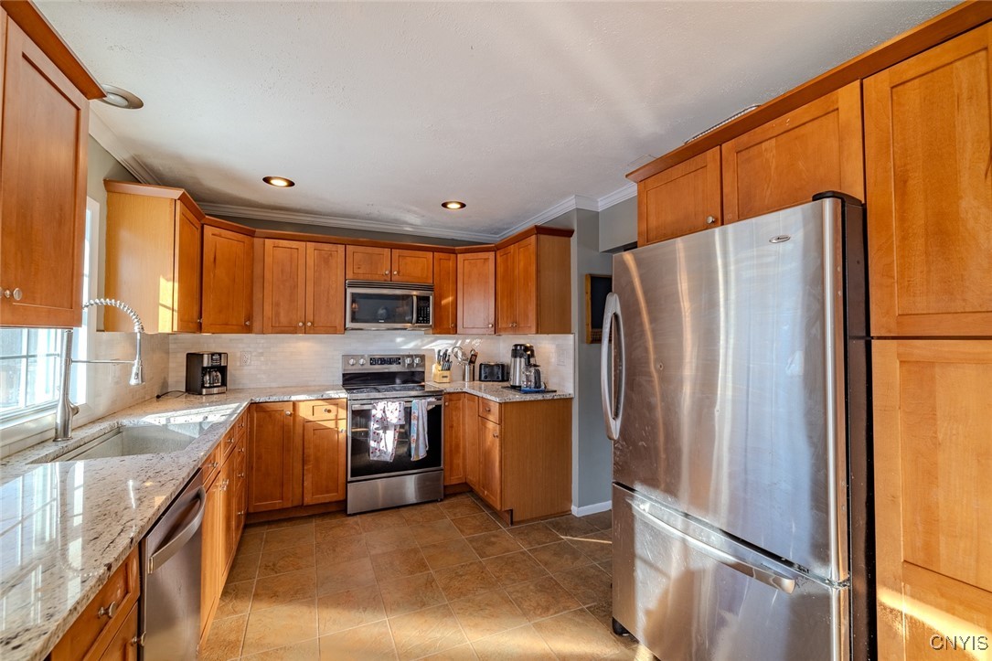 3912 Pine Ridge Road Lenox, NY 13032 - Photo 7 of 30