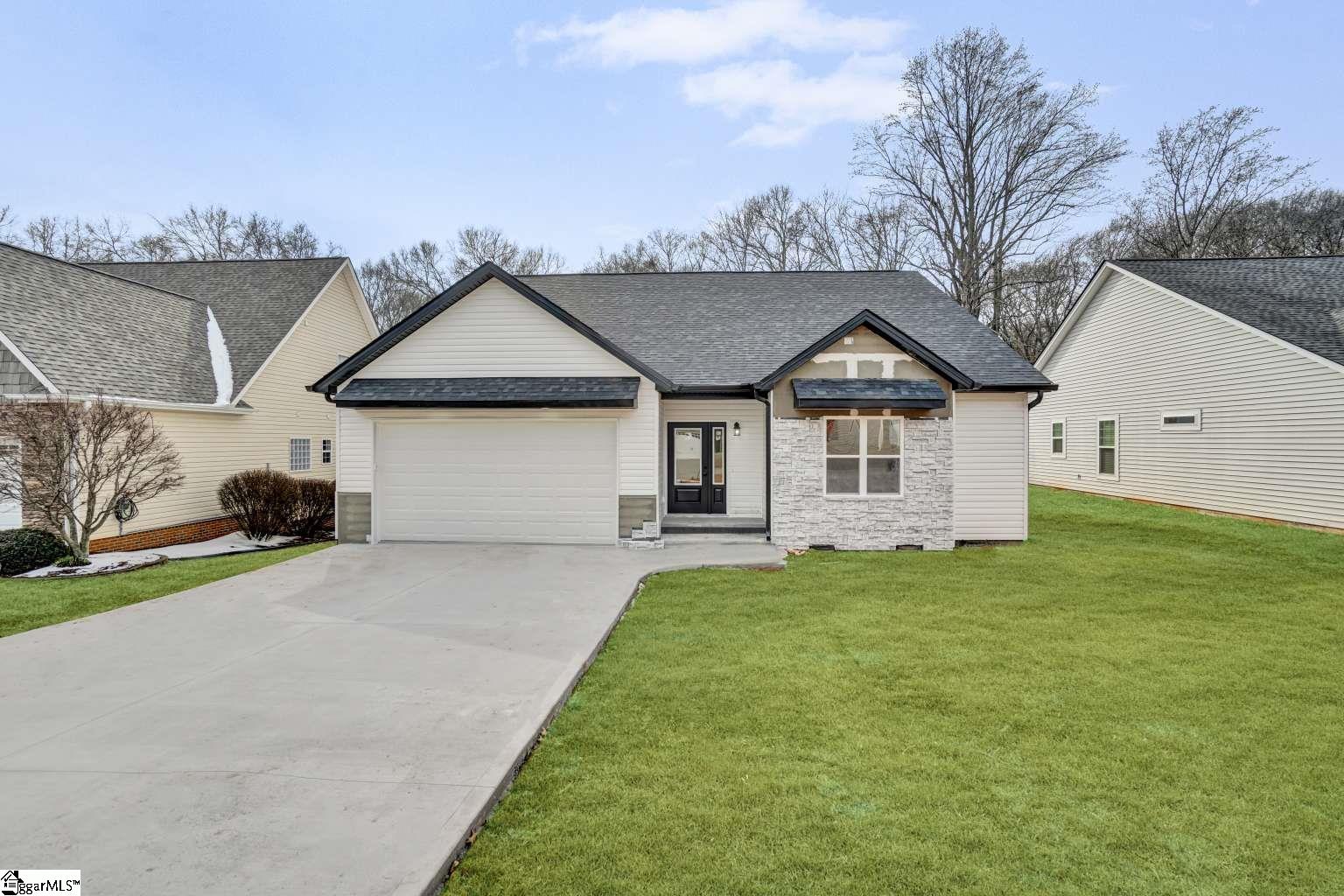 214 Streams Way Anderson, SC 29625 - Photo 1 of 10 Gallery Image 1
