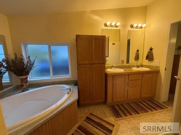 $359,000 | 805 Lemhi Avenue, Salmon, ID 83467