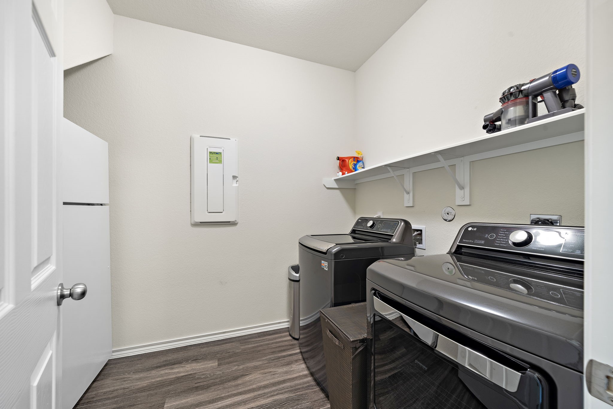 4210 Amber Ruse Drive Conroe, TX 77304 - Photo 39 of 45 Washroom.