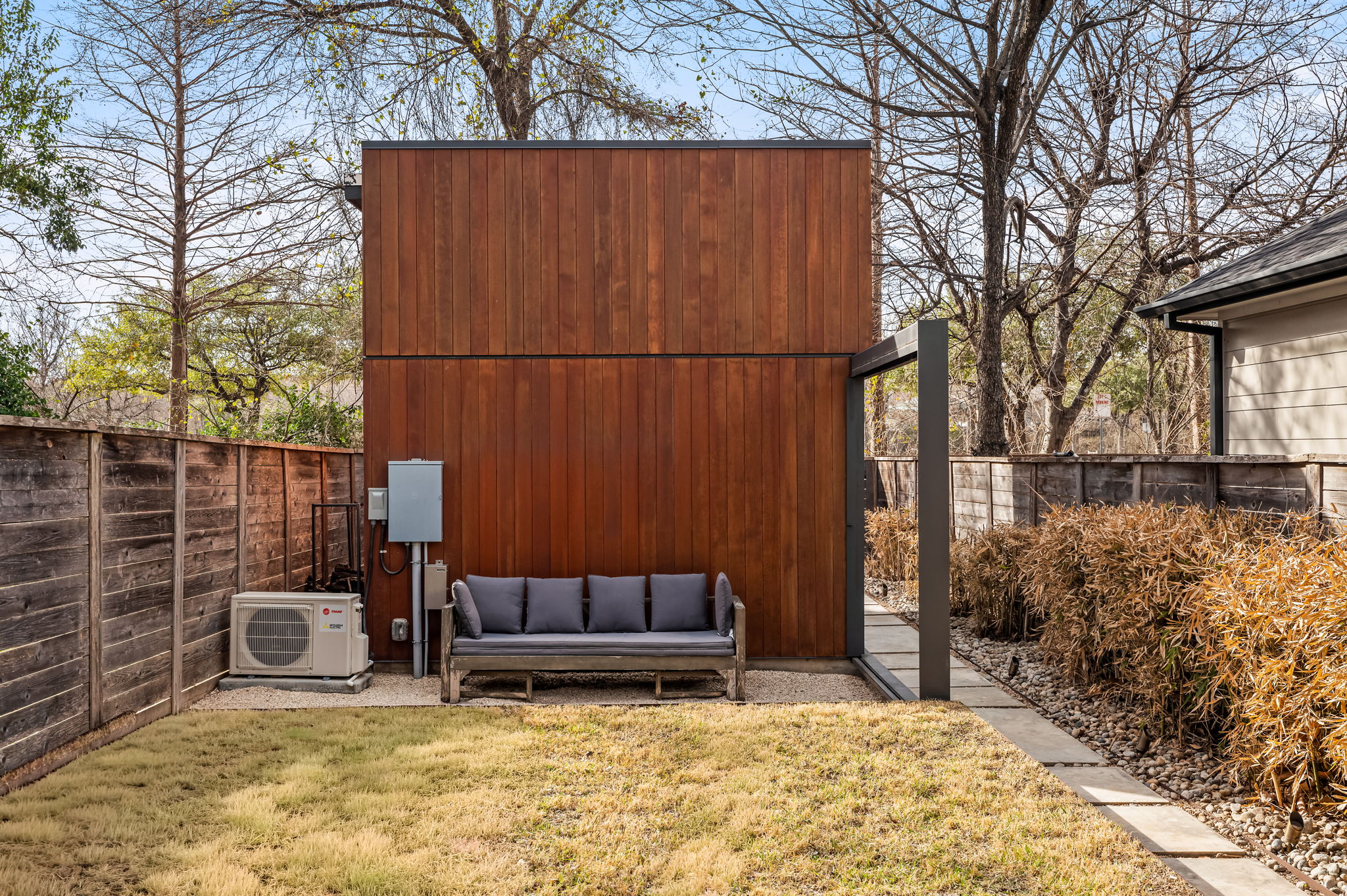 1124 Linden Street, Unit B Austin, TX 78702 - Photo 21 of 26 View of outdoor structure with a fenced backyard
