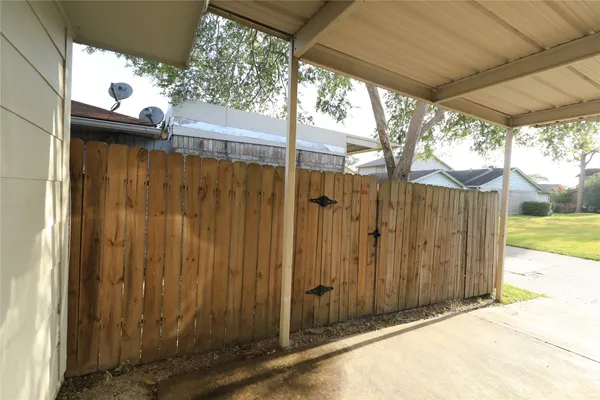 $1,550 | 6573 South Briar Bayou Drive, Houston, TX 77072