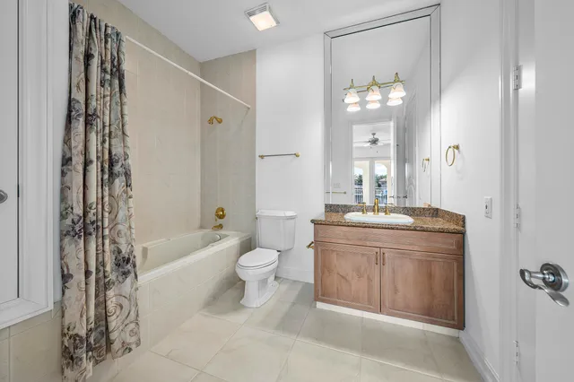 a black and white photo of a room