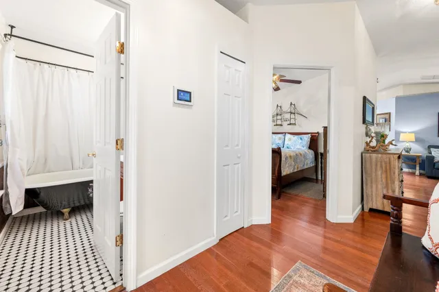 a view of a livingroom with furniture