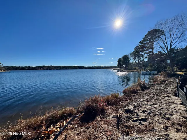 $2,400,000 | 9 Lakeside Court, Pinehurst, NC 28374