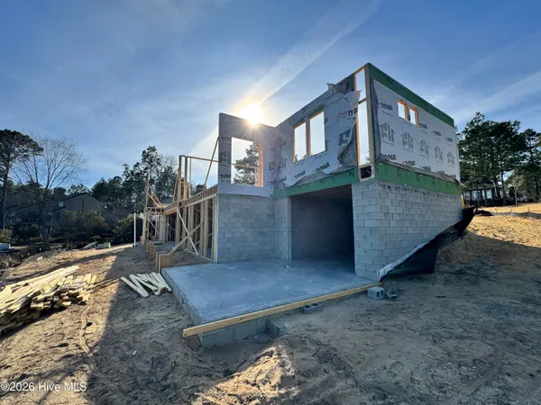 $2,400,000 | 9 Lakeside Court, Pinehurst, NC 28374