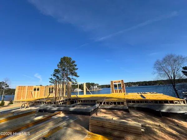 $2,400,000 | 9 Lakeside Court, Pinehurst, NC 28374