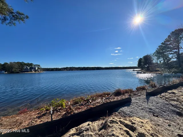$2,400,000 | 9 Lakeside Court, Pinehurst, NC 28374