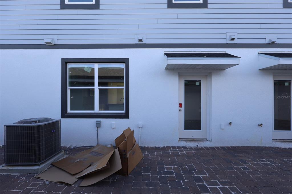 5204 Ctr Lk Rnch Boulevard St. Cloud, FL 34771 - Photo 20 of 24 a living room with furniture