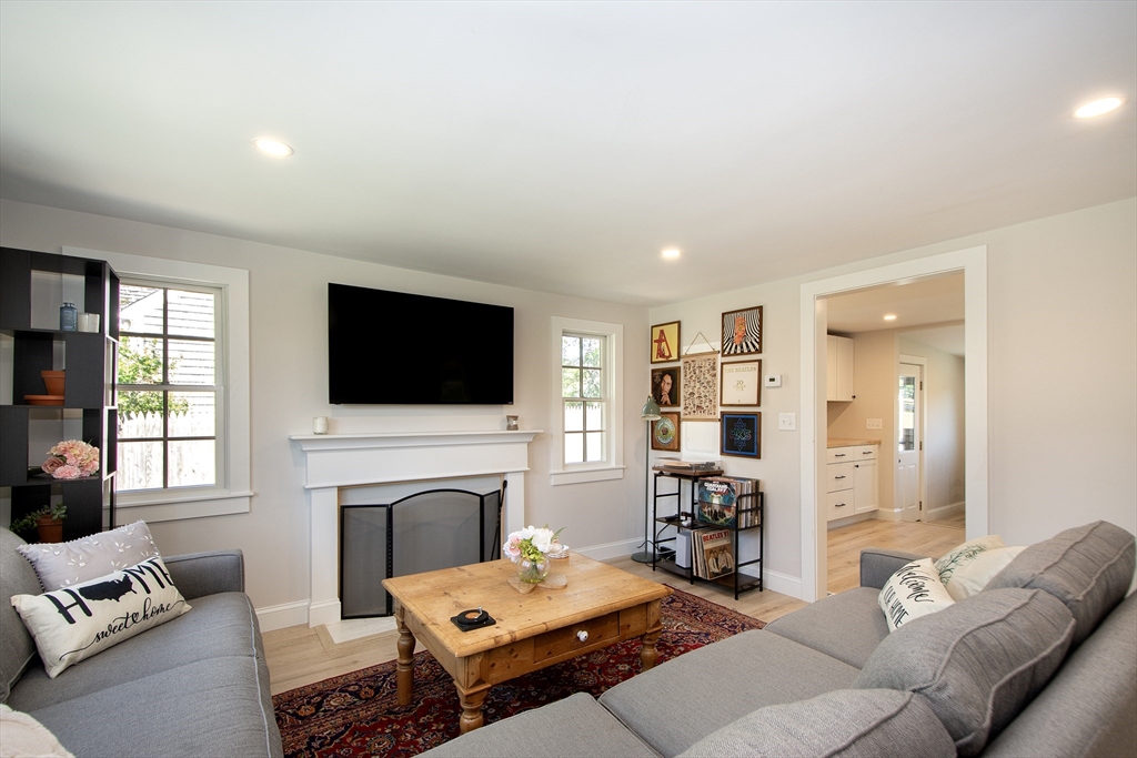 90 Colonial Road Marshfield, MA 02050 - Photo 11 of 35