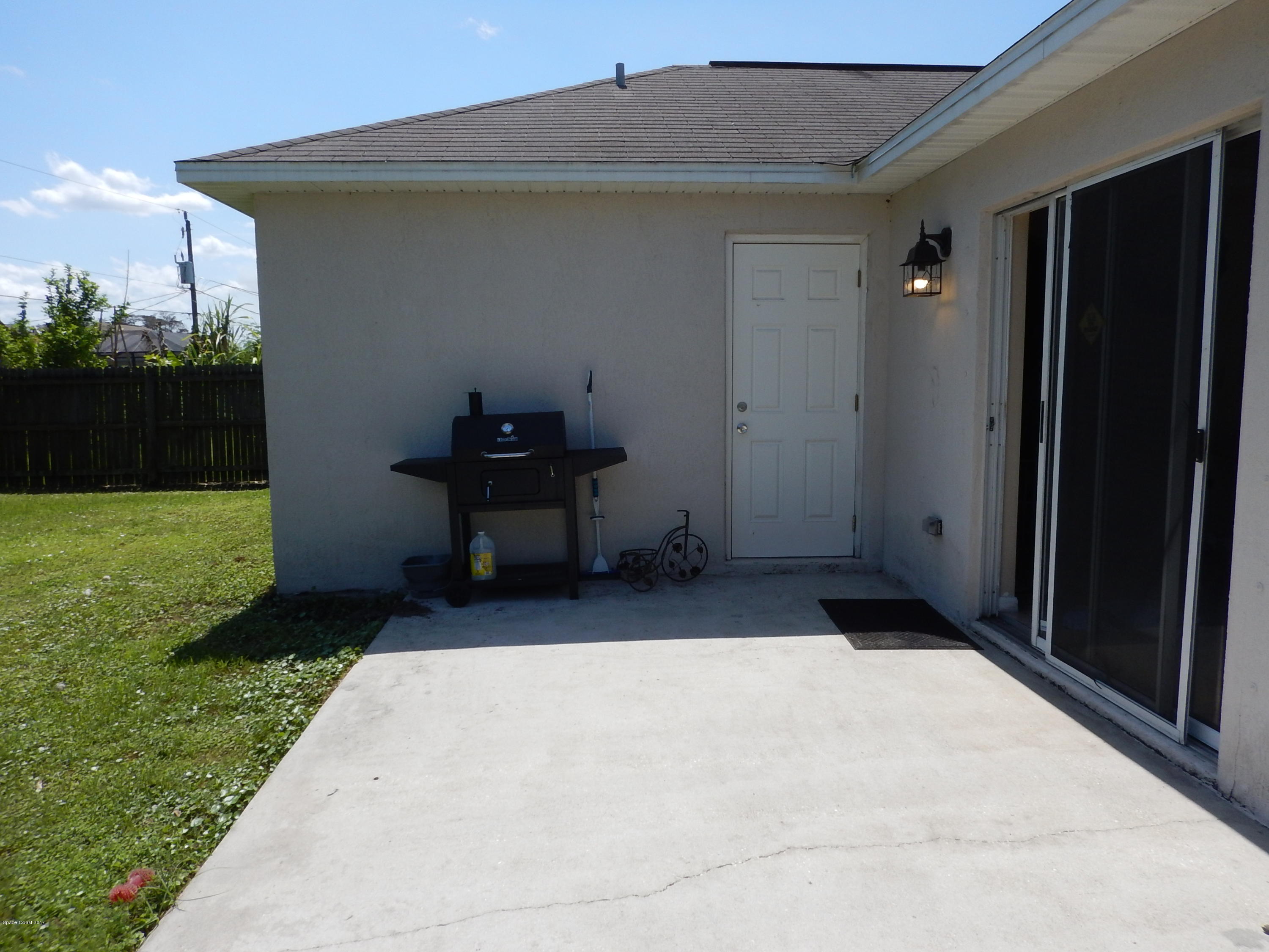 185 Benchor Road Northwest Palm Bay, FL 32907 - Photo 23 of 25 DSCN1186