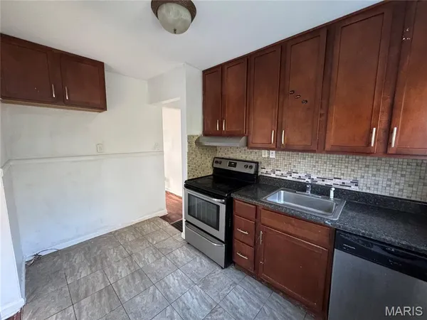 $129,900 | 10549 St Philip Lane, St. Ann, MO 63074