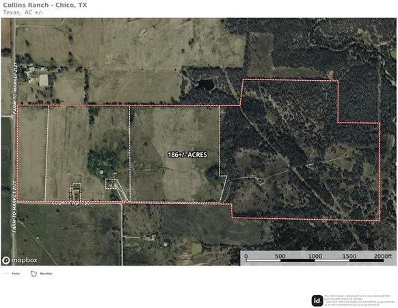 a view of back yard of the house