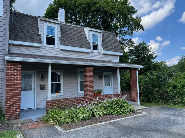 $3,400 | 5 Tibbetts Street, Unit R, Natick, MA 01760