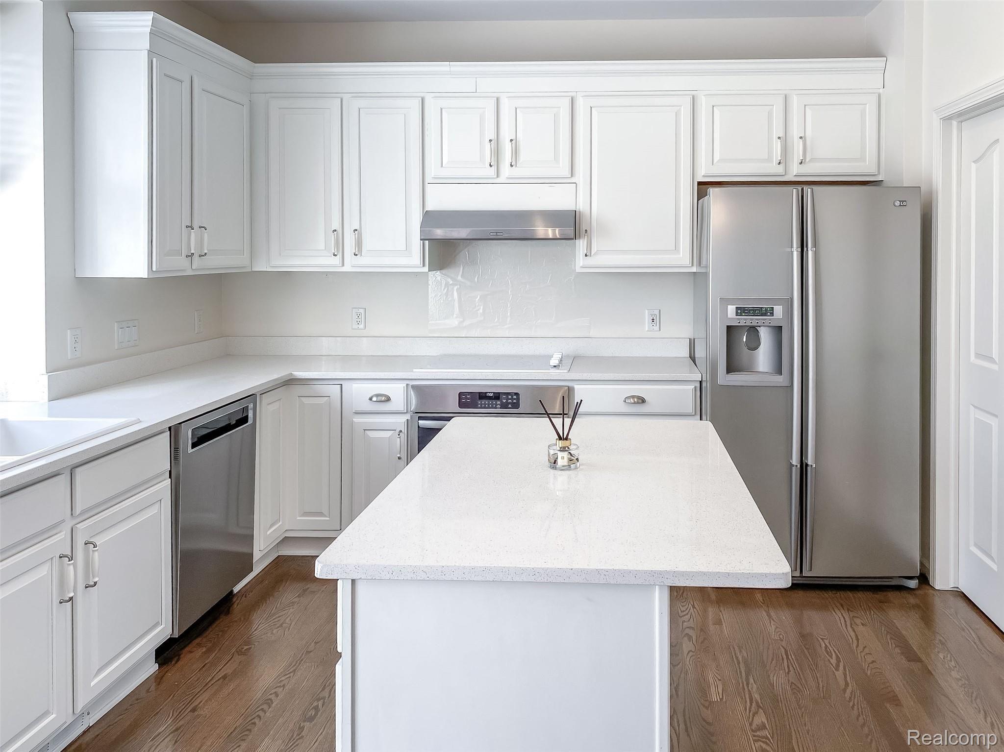 632 Bliss Drive Rochester, MI 48307 - Photo 11 of 41 kitchen 7.jpg