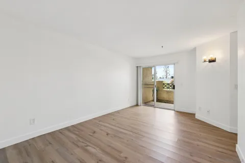 $599,900 | 2077 Lakeridge Circle, Unit 104, Chula Vista, CA 91913