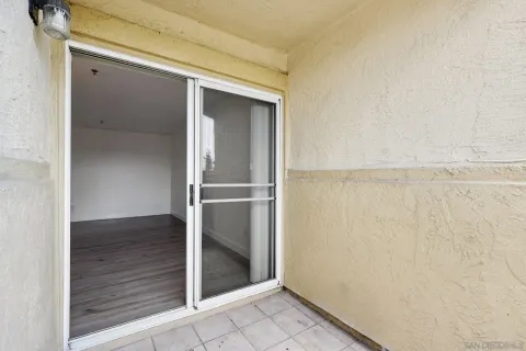 $599,900 | 2077 Lakeridge Circle, Unit 104, Chula Vista, CA 91913